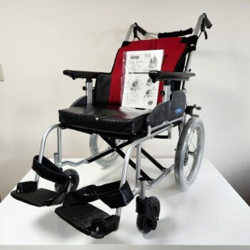 日進医療器　介助用　多機能　車椅子　ノーパンクタイヤ　座王　NAH-521A