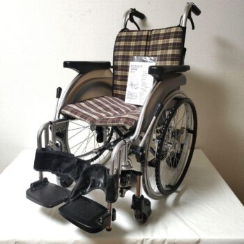 Miki　自走用　6輪　ノーパンクタイヤ　コンパクト　車椅子　SKT-5
