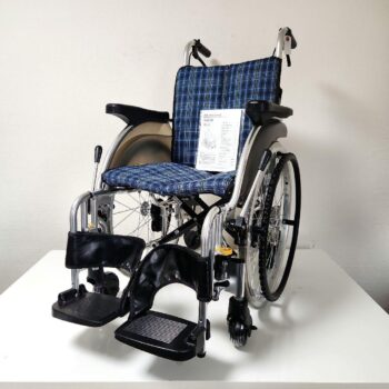 Miki　自走用　6輪　ノーパンクタイヤ　車椅子　SKT-5