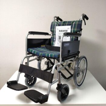 カワムラサイクル　介助用　ノーパンクタイヤ　車椅子　BMJ16-42SB-M