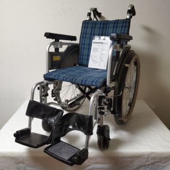 Miki　自走型　多機能　ノーパンクタイヤ　車椅子　skt-1000