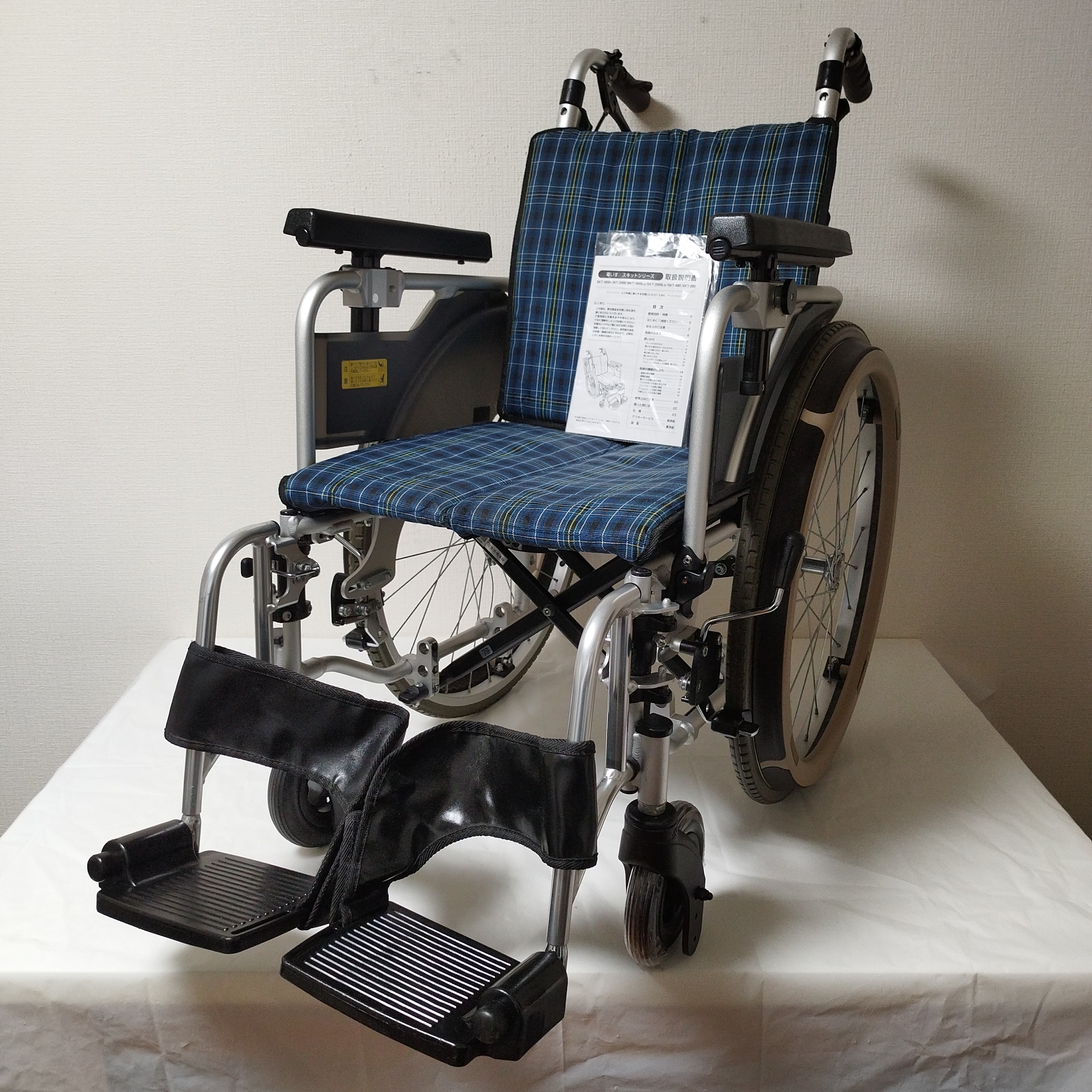 Miki 自走型 多機能 ノーパンクタイヤ 車椅子 skt-1000 | ベストケア