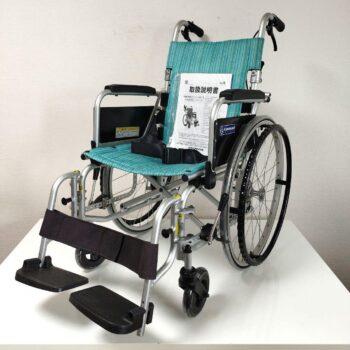 カワムラサイクル　自走用　多機能　ノーパンクタイヤ　車椅子　KA822L