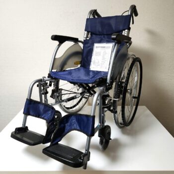 Miki　自走用　超軽量コンパクト　ノーパンクタイヤ　車椅子　CRT-7