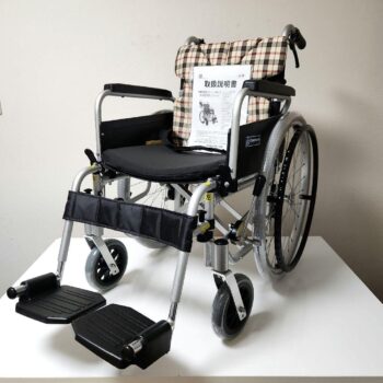 カワムラサイクル　自走用　多機能　車椅子　KA822B