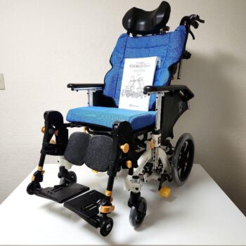 松永製作所　マイチルトミニ3D　リフトアップ機構付き　リクライニング　車椅子