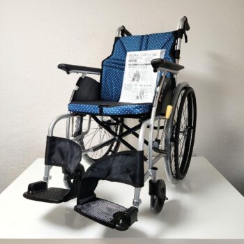 日進医療器　自走用　超軽量　ULTRA　ノーパンクタイヤ　車椅子　NA-U1