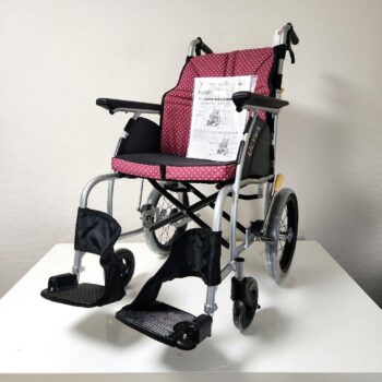 日進医療器　介助用　超軽量　ULTRA　ノーパンクタイヤ　車椅子　NAH-U1