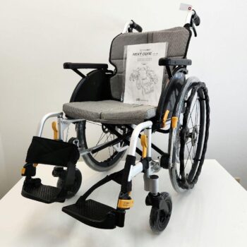 松永製作所　自走用　多機能　軽量コンパクト　車椅子　NEXT-31B