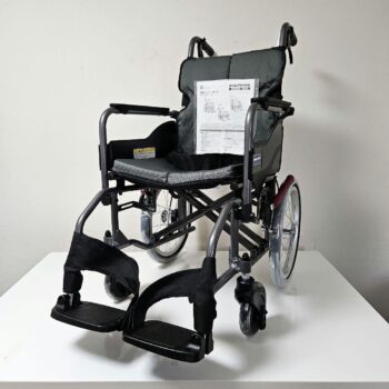 カワムラサイクル　介助用　ノーパンクタイヤ　車椅子　KMD-A16-40