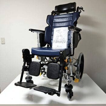 松永製作所　マイチルト・リジッド3D　リクライニング　ノーパンクタイヤ　車椅子
